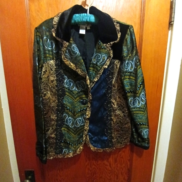 Women's blazer. - Picture 1 of 3